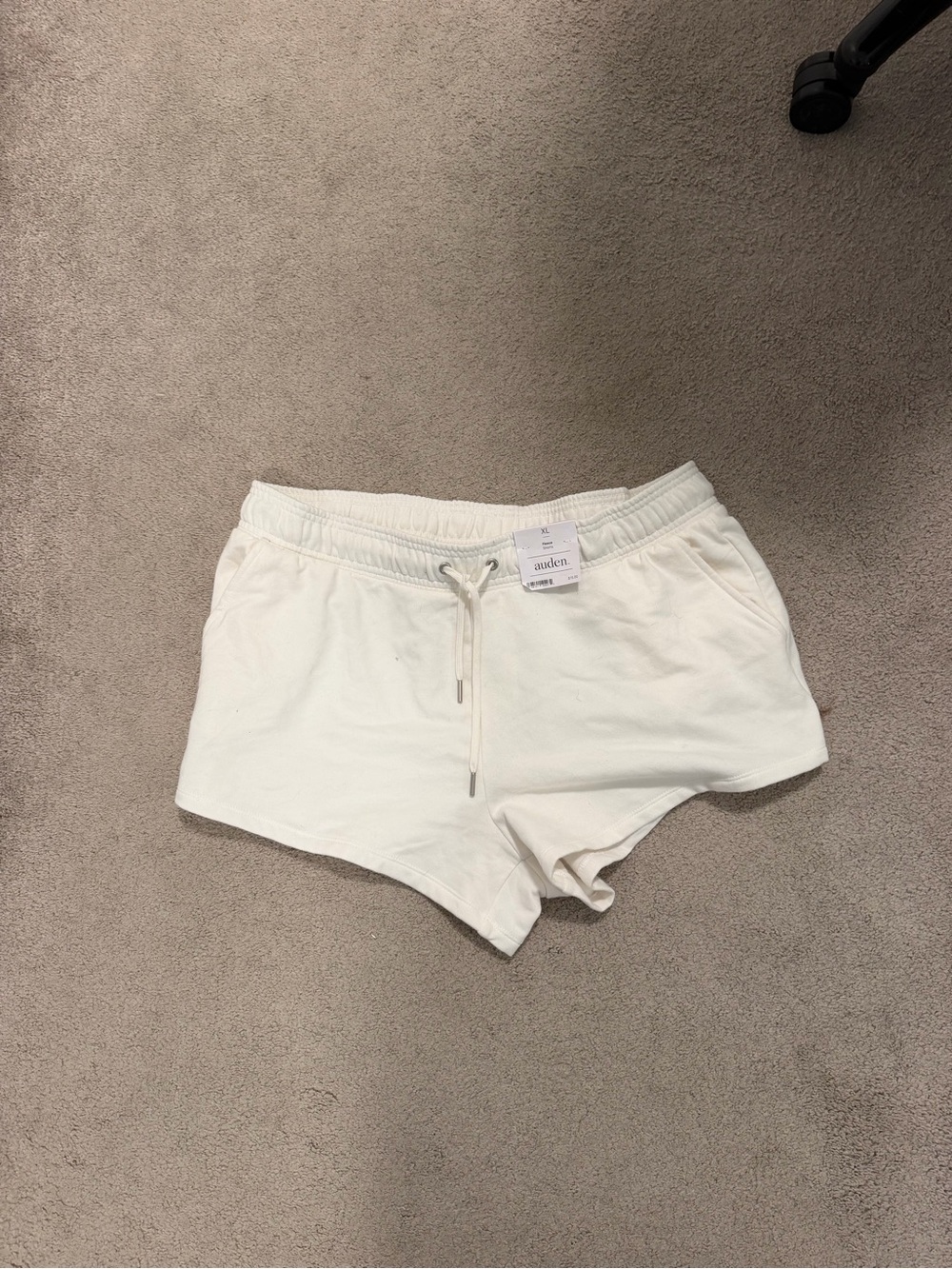 Auden White Elastic Waist Athletic Shorts